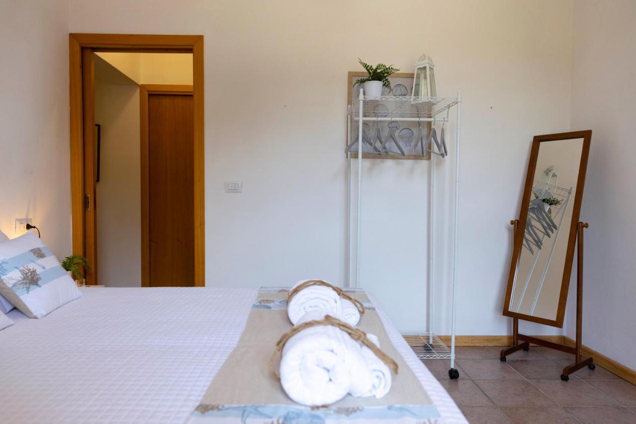 Villa Curiazzi Guesthouse Viale La Pelosa 16 Stintino Exterior photo